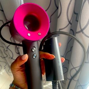 Dyson Supersonic: great for blow outs or diffusing.  Used ❤️
